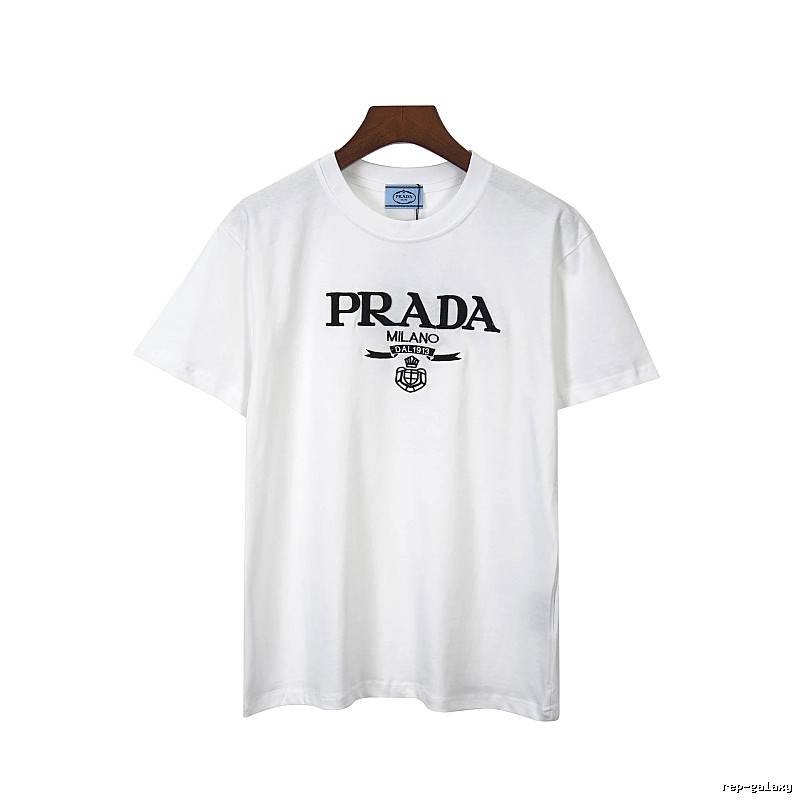 Amiri Lightweight Logo T-shirt Black Small AM for Trend Styling