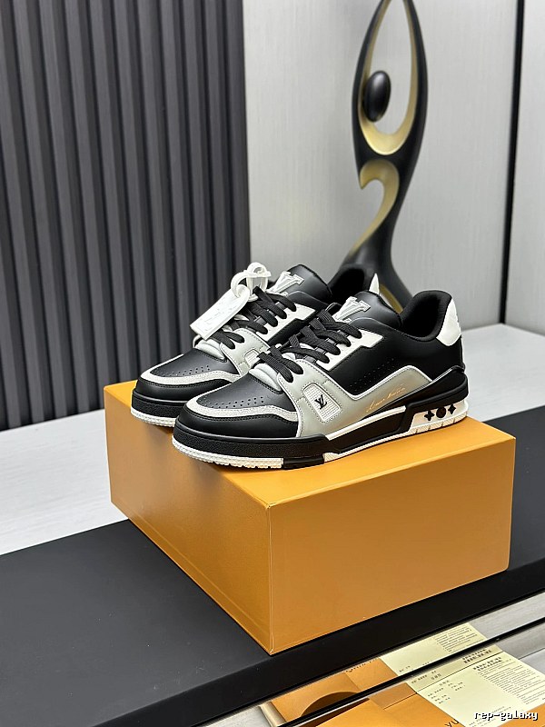 Louis Vuitton Black Cream Low-top on Black Low-top Sneaker for Casual Outfits