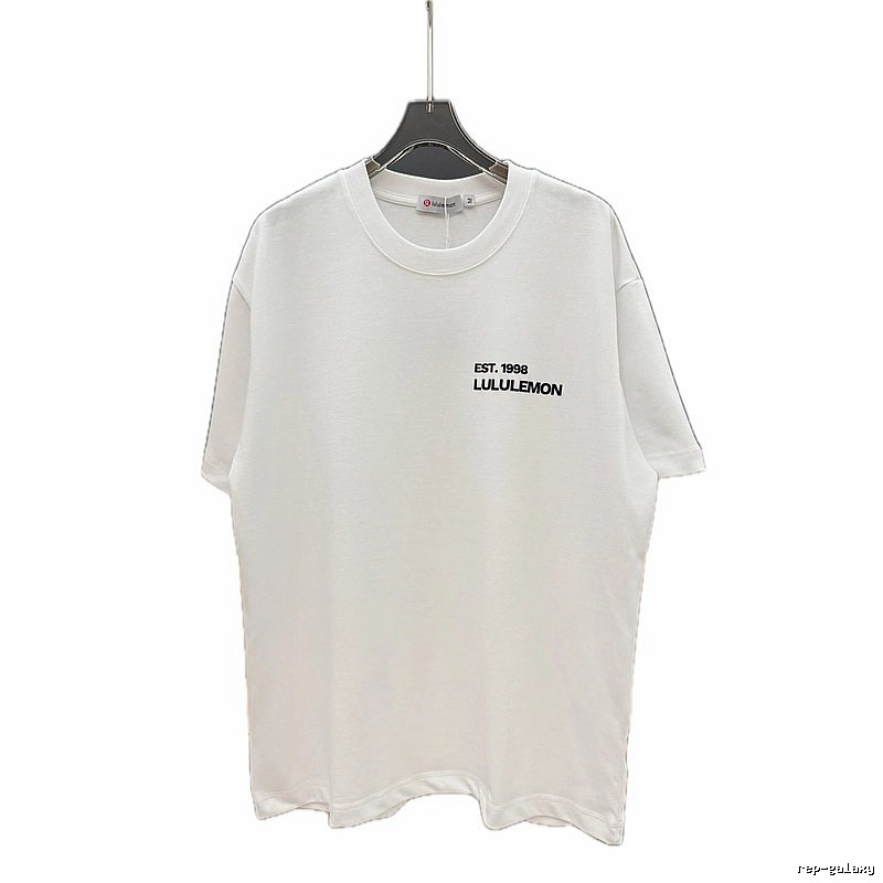 lululemon minimalist style printed white short-sleeve T-shirt
