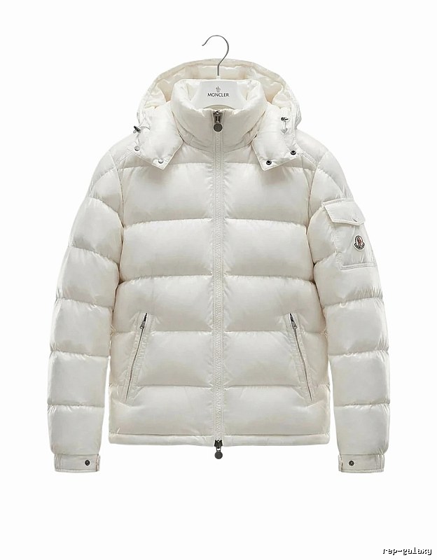 Moncler shiny and fashionable white down jacket